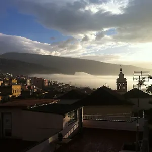 https://casa-laura-la-orotava.in-canary-islands.com